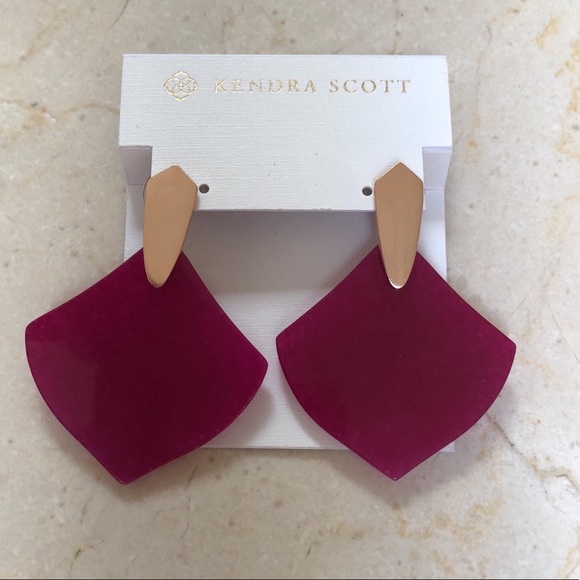 Kendra Scott Jewelry - NWT 💯Kendra Scott Maroon Jade with Rose Gold tone